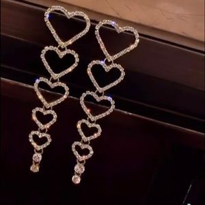 RHINESTONE HEART EARRINGS
